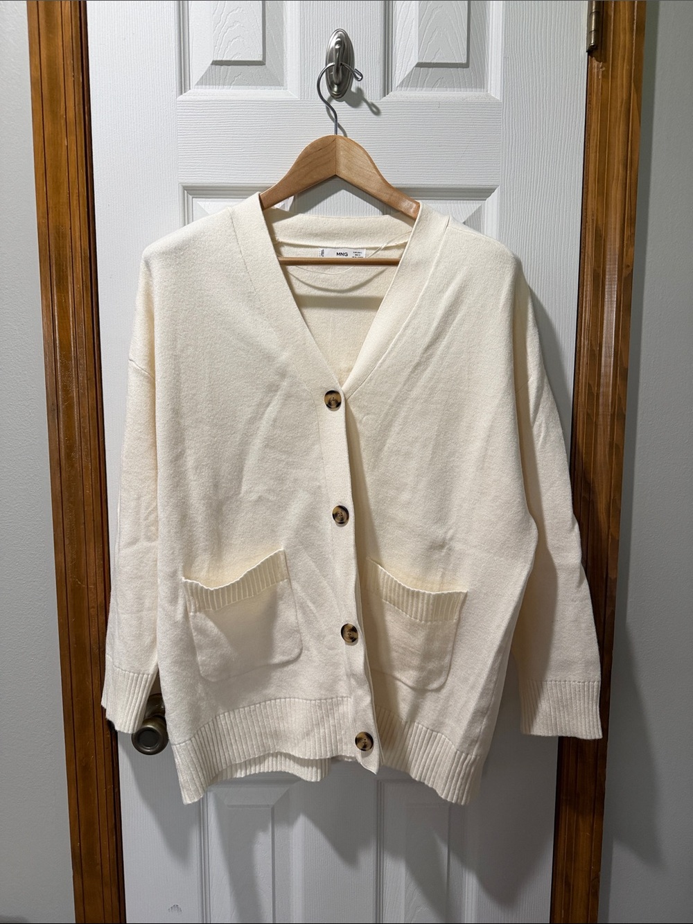 Mango Cream V-Neck Pocket Button Cardigan